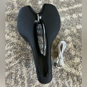 SoRider bike seat with lights - comes with cord